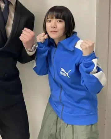 새상품급 PUMA 자수 트랙 자켓 저리 아이묭 홍백 착용 네이비