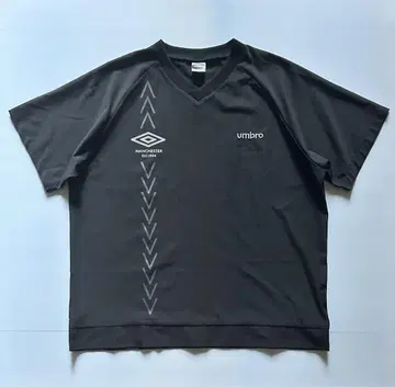 인기 UMBRO 빅 루즈 T셔츠 블랙 M 심플 코디에 최적 스포츠 MIX