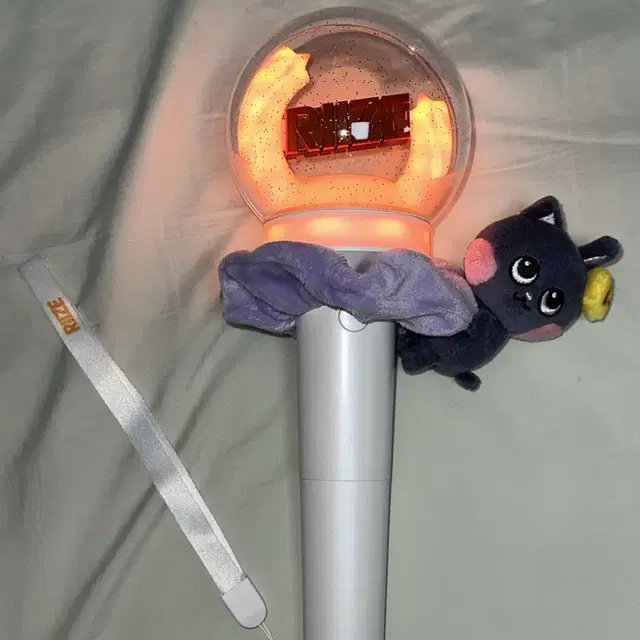 라이즈 응원봉 + 토냥덕 스크런치 + 응원봉 파우치 양도합니다