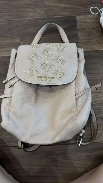 Michael Kors 베이지 백팩