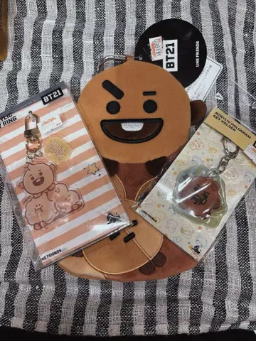 [택 포함 새상품] BT21 아크릴 키링 세트
