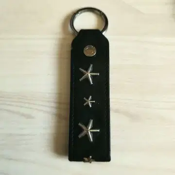 JIMMY CHOO 별 모양 스터드 키링 블랙 가죽 키링