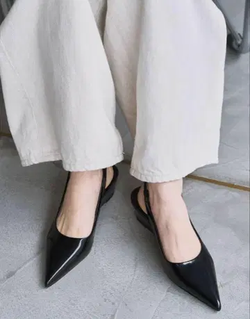 Le Talon 4cm 포인트 슬링백 웨지 펌프스