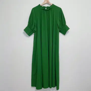 미사용급 이아파피요네 볼륨 슬리브 개더 원피스 그린