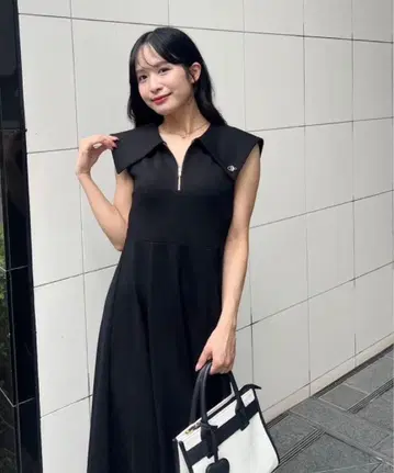 Anmille 안미르 오픈 백 컷 티셔츠 OP 블랙