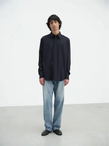 AURALEE 25ss 사이즈 3 SELVEDGE FADED DENIM