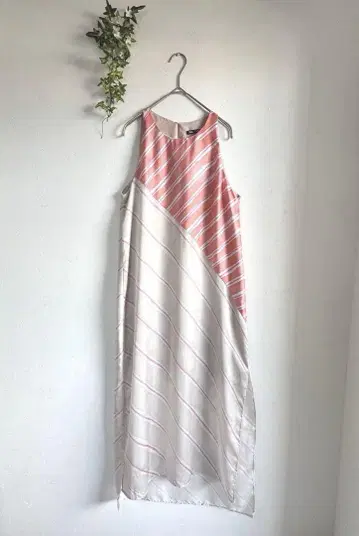 ZARA 자라 리조트 슬리브리스 맥시 길이 원피스 새틴