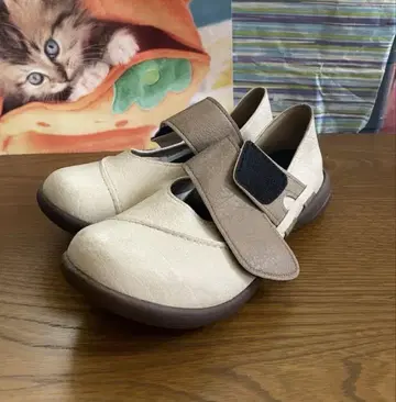베이지 벨크로 테이프 슬립온 23cm~23.5cm