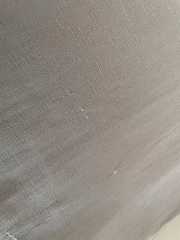 정면 오른쪽 아래