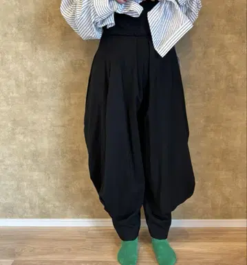 엔폴드 블랙 사루엘 팬츠