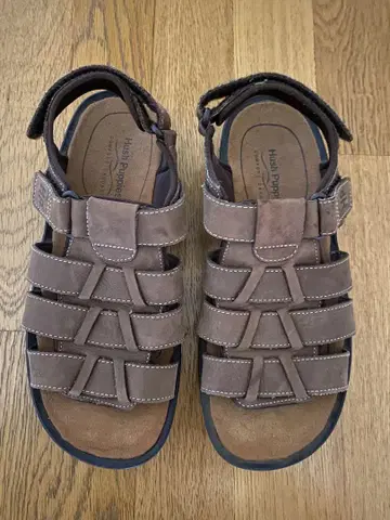 Hush Puppies 브라운 스트랩 샌들