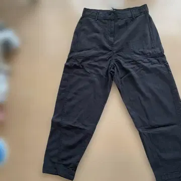 새상품 BANANA REPUBLIC 블랙 캐주얼 팬츠 M