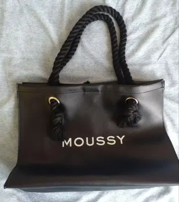 MOUSSY 블랙 레더풍 토트백