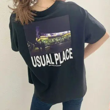 GYDA USUAL PLACE PHOTO 슬릿 티셔츠 프리 사이즈
