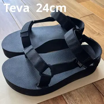 Teva 통굽 샌들 24cm