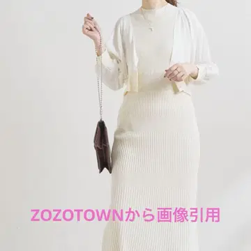 아이보리 슬리브리스 니트 원피스