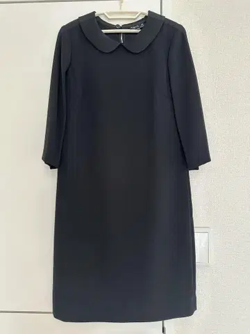 카라 부착 원피스 블랙