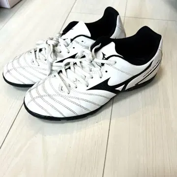 Mizuno Monarcida Neo 화이트 축구 23.5