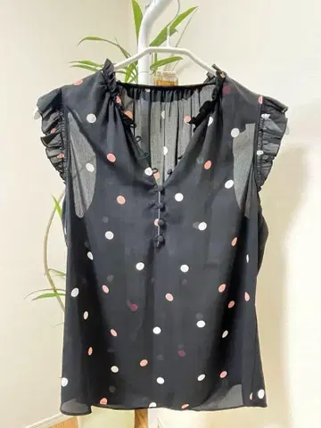 kate spade 도트 무늬 슬리브리스 블라우스 S