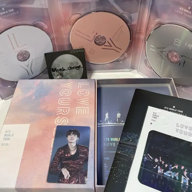 방탄소년단 럽셀콘 서울 디비디 윤기 슈가 포카 지민 포스터 DVD BTS