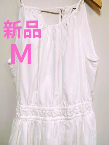 새상품 UNIQLO 홀터넥 원피스 슬리브리스 화이트 M 유니클로