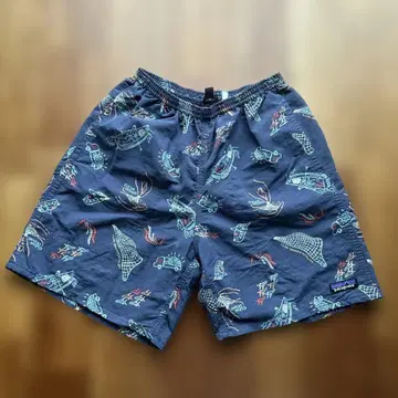 patagonia 네이비 배기즈 숏팬츠 S