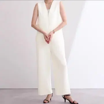 완판템! 미사용 새상품 택 포함 ur's 본딩 올인원 화이트