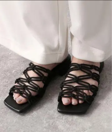 지나시스 마크라메 스퀘어토 샌들