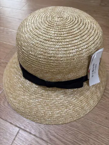 베이지 밀짚모자 블랙 리본