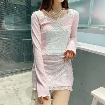 새상품 릴릴리 레이스 미니 스커트 PINK