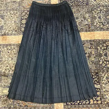 블랙 플리츠 롱 스커트