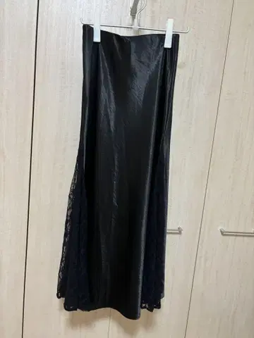 LVEU. 러브유 스커트
