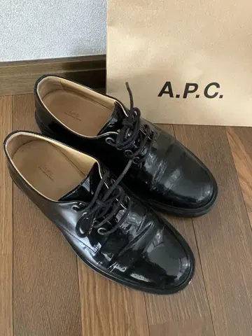 A.P.C. 블랙 로퍼