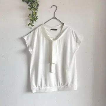 UNITED ARROWS 유나이티드 애로우즈 새상품급 보타이 풀오버