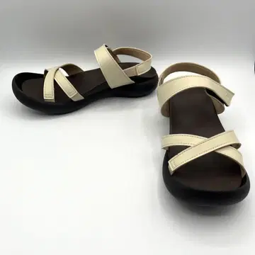 미사용 레게타카누 크로스 벨트 스트랩 샌들 24~24.5cm