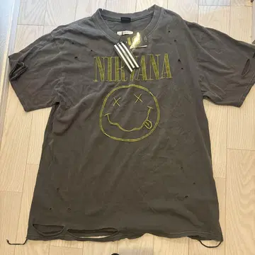 Nirvana jouetie 데미지 가공 T셔츠