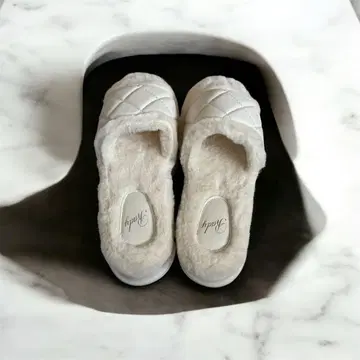 Rady 퀼팅 퍼 샌들