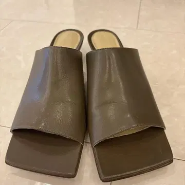 보데가 베네타 샌들