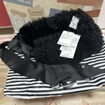 MARY QUANT 블랙 넥워머