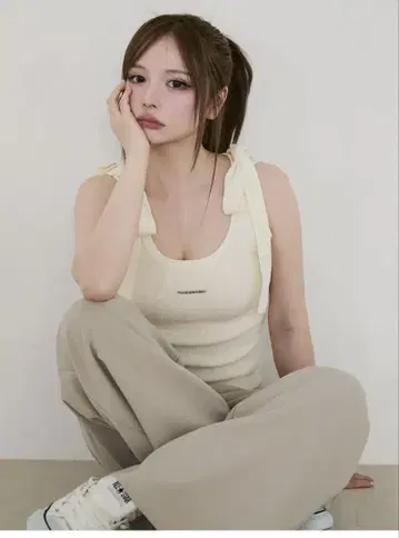 정품 andmary Avrill 리본 탑 아이보리