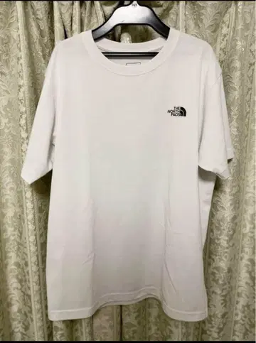 THE NORTH FACE 화이트 티셔츠