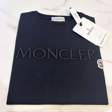 몽클레어 로고 자수 블랙 티셔츠 새상품 미사용 택 포함