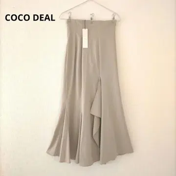 [미사용 새상품] COCO DEAL 베이지 플레어 롱 스커트 사이즈 2