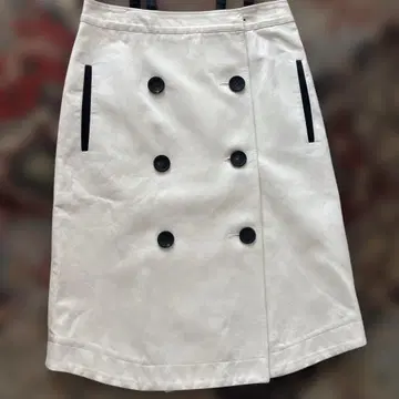 더 릴랙스 화이트 더블 브레스트 타이트 스커트
