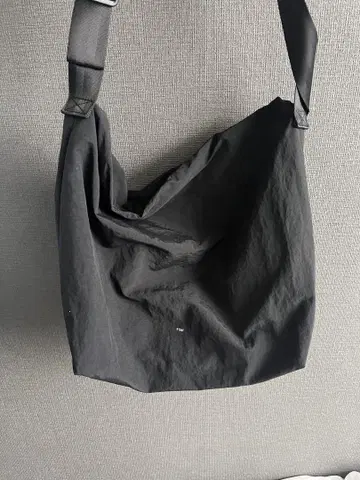 Filer SHOULDER (피레르 시와 숄더)