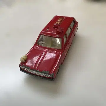 토미카 NO.47 CEDRIC WAGON
