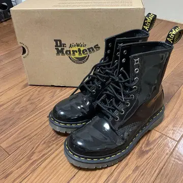 Dr. Martens 블랙 워크 부츠 박스 포함
