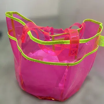 미사용 새상품 완판템 linkable PVC 네온 비치 백 핑크