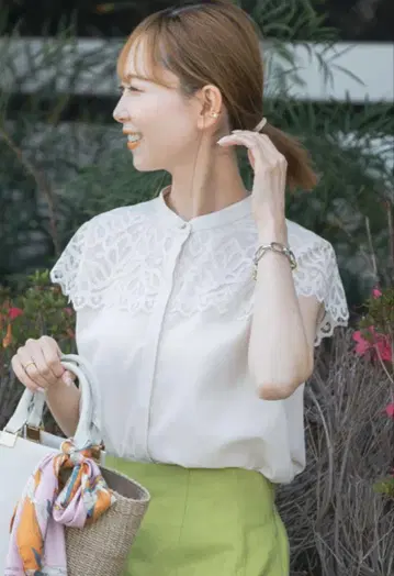 워셔블 요크 레이스 블라우스 OFF WHITE ROSSO