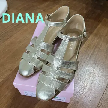다이애나 구르카 샌들 골드